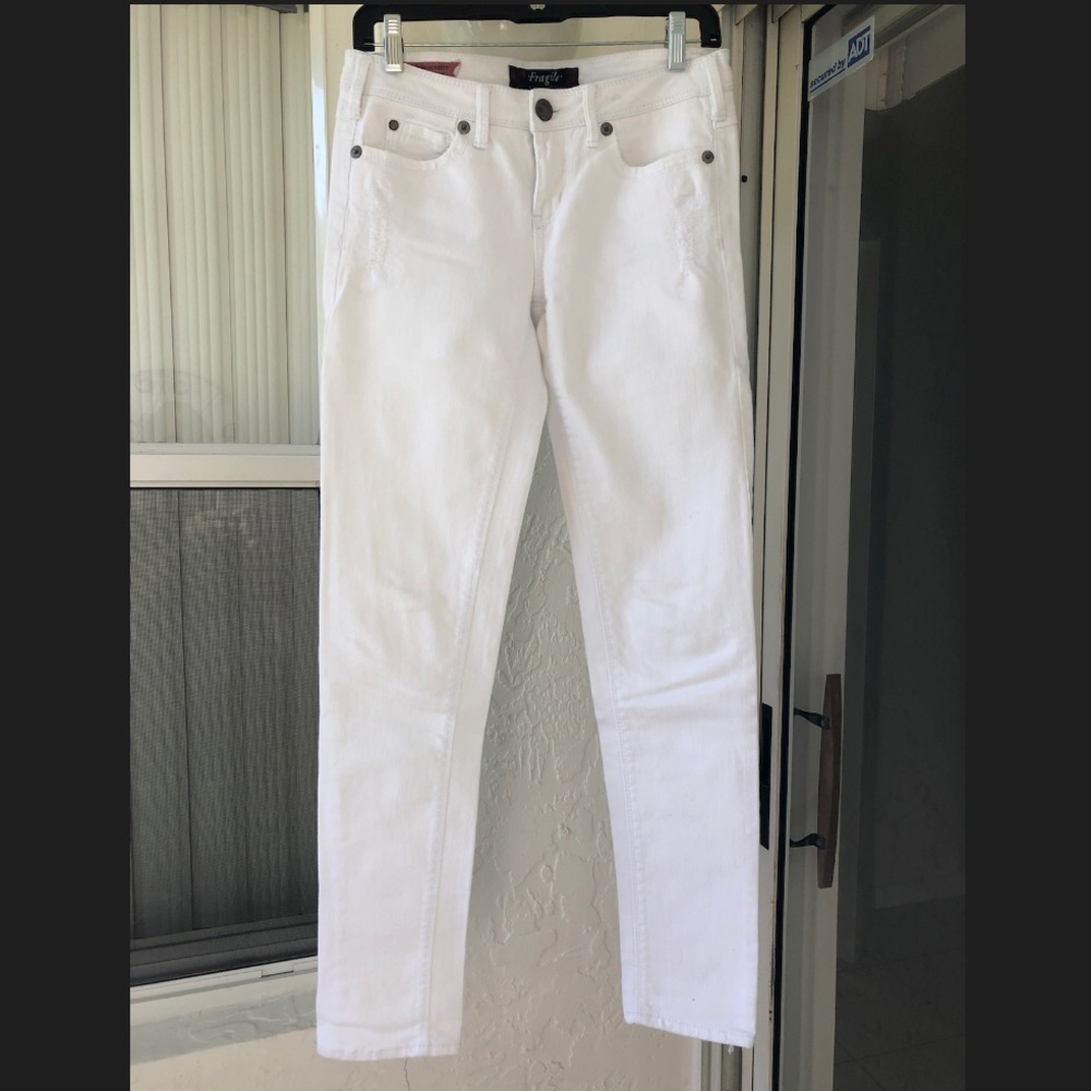 NWOT FRAGILE SKINNY JEANS WHITE DISTRESSED STYLE 5